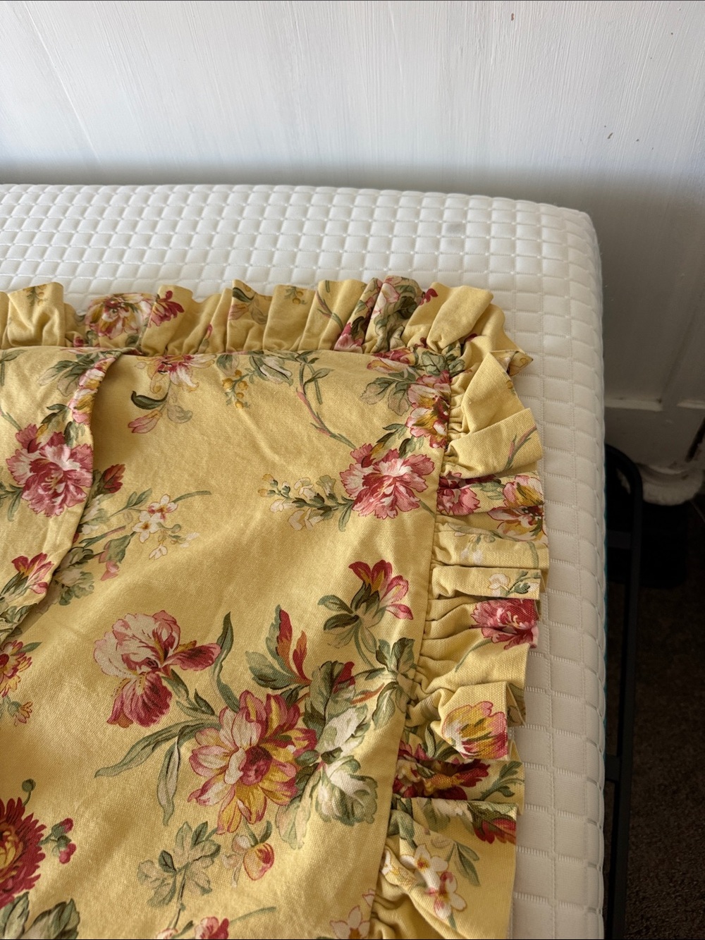 2 Cottage Style Yellow Floral Ruffled Standard Pillow Shams - Picture 3 of 6